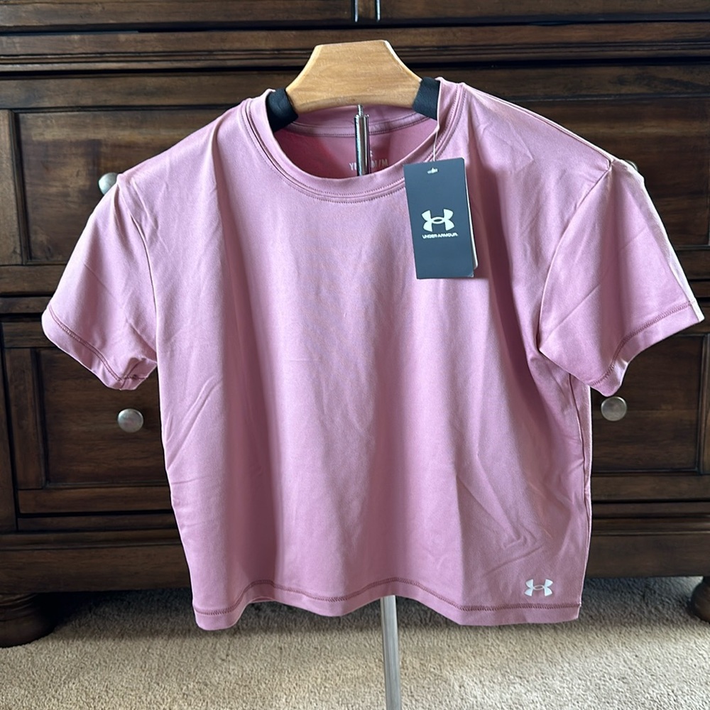 Brand new with tags girls Under Armour crop
